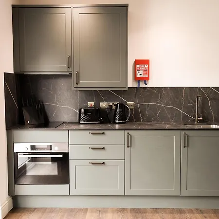 Lovely Flat On Bath Road - Flat 4 בריסטול