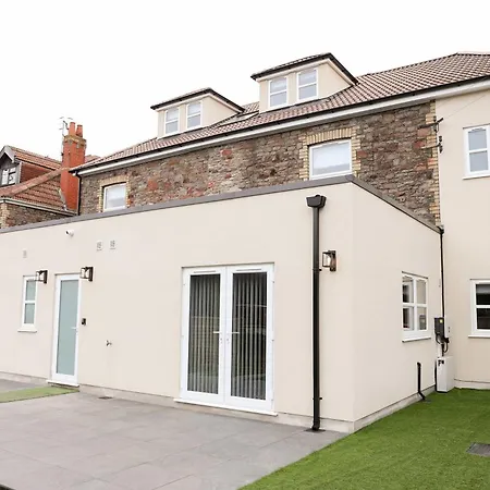 Lovely Flat On Bath Road - Flat 4 * בריסטול