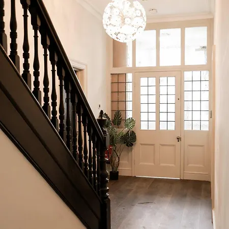 Lovely Flat On Bath Road - Flat 4 דירה בריסטול