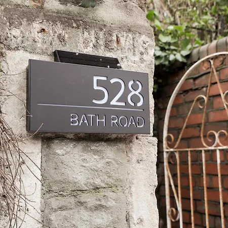 דירה Lovely Flat On Bath Road - Flat 4